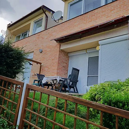 Maison d'hôtes Gyöngyszem Apartman *